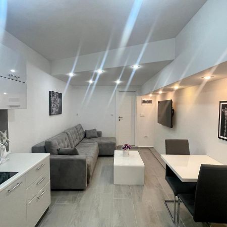 Apartment Diamond -Modern And Lovely Seaside Studio Apartment Kotor Exteriér fotografie