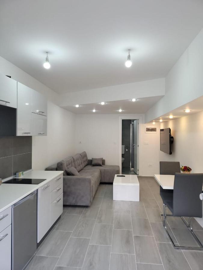 Apartment Diamond -Modern And Lovely Seaside Studio Apartment Kotor Exteriér fotografie