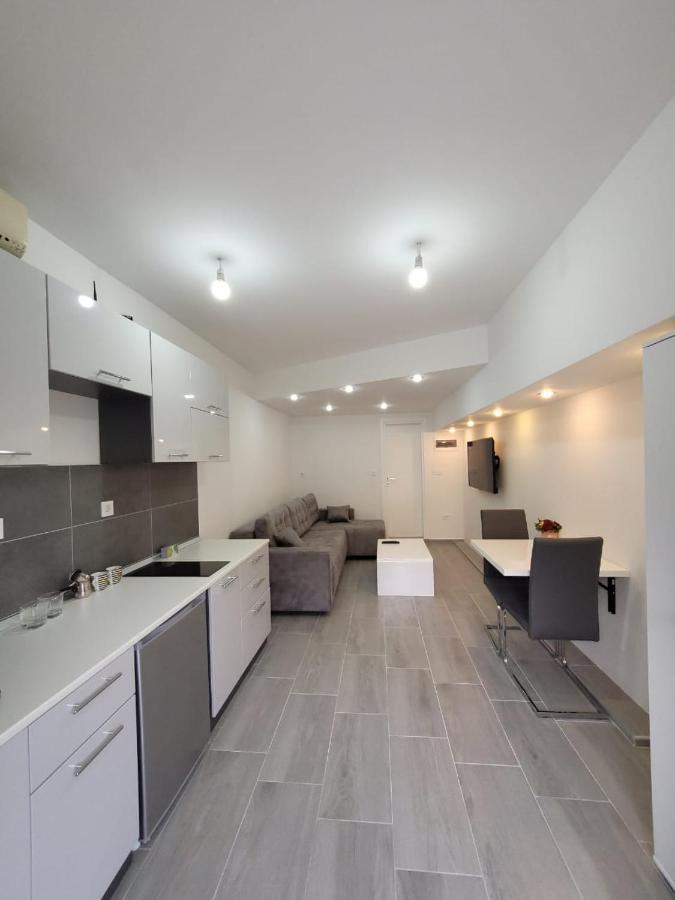 Apartment Diamond -Modern And Lovely Seaside Studio Apartment Kotor Exteriér fotografie