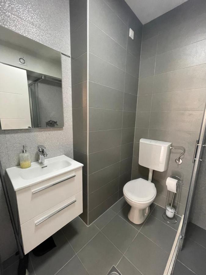 Apartment Diamond -Modern And Lovely Seaside Studio Apartment Kotor Exteriér fotografie